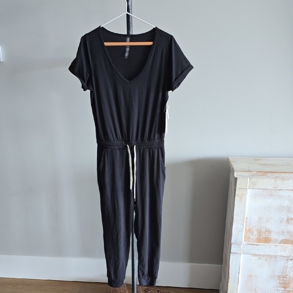 Vuori Pants - NWT Vuori All Day Romper In Black Size Small